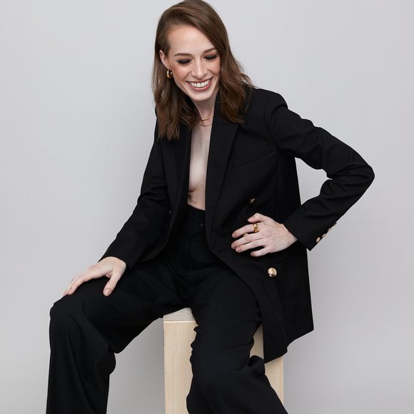 📌Meet Your Posher - Picture 3 of 3